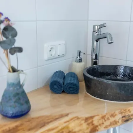 De Boterhal - Op Natuurboerderij Feriehus Hem