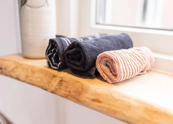 De Boterhal - Op Natuurboerderij Nyaraló *