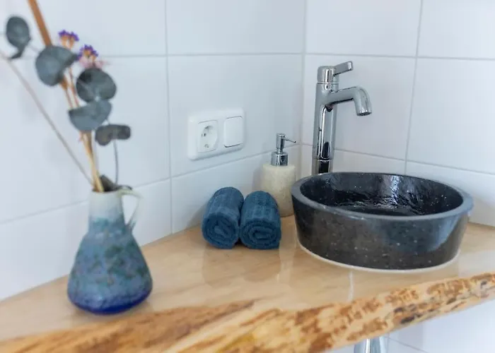 De Boterhal - Op Natuurboerderij Nyaraló Hem